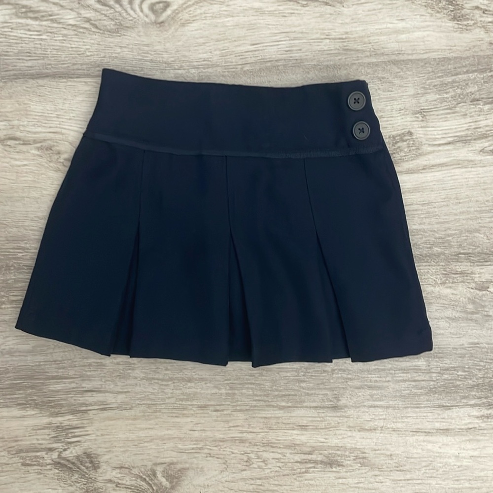 Chaps Navy Blue Pleated Pull On Mini Skirt with Shorts Inside Size 4 Regular